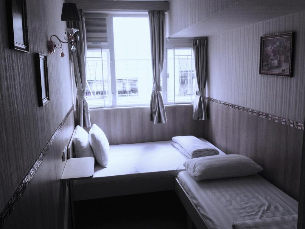 Kowloon Youth Village Tsim Sha Tsui 九龙青年公寓 Hong Kong Bilik gambar